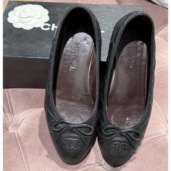 Chanel Ballet Flats - Picture 2 of 8